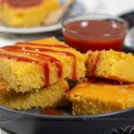 BOLO DE MILHO SEM GLUTEN COM CALDA DE GOIABADA