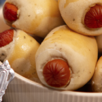 Enroladinho de Salsicha: Um Clássico da Cantina com Sabor de Nostalgia e Lucro Garantido!